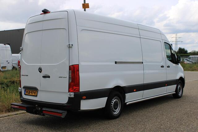 Mercedes-Benz SPRINTER 316 2.2 CDI L3H2 Automaat | Camera | Chauffeursstoel | Trekhaak | Cruisecontrol | Dodehoekassistent | Spiegelpakket | Navigatie