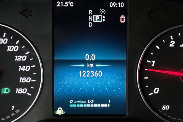 Mercedes-Benz SPRINTER 214 L1 Automaat | LED Koplampen | Navigatie | Trekhaak | Airco | Multifunctioneel stuurwiel
