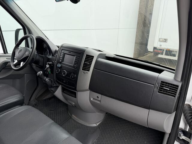 Mercedes-Benz SPRINTER 316 2.2 CDI L2H2 Climate Control Trekhaak 3.5t Camera Alarm Parkeersensoren voor achter