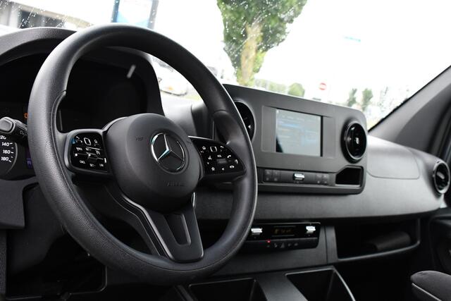 Mercedes-Benz SPRINTER 317 1.9 CDI L2H2 RWD AMG Edition Camera, Cruise, LED, 3500kg Trekgewicht, Carplay, NAVI, LED, 170PK, Automaat, Sensoren, Stoelverwarming, Uniek!