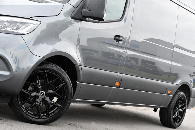 Mercedes-Benz SPRINTER 317 1.9 CDI L2H2 RWD AMG Edition Camera, Cruise, LED, 3500kg Trekgewicht, Carplay, NAVI, LED, 170PK, Automaat, Sensoren, Stoelverwarming, Uniek!