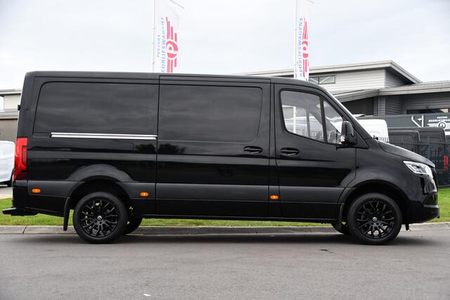 Mercedes-Benz SPRINTER 317 1.9 CDI L2H1 RWD Black Edition Camera, Cruise, Carplay, 3500kg Trekhaak, 170pk, Automaat, LED, Multimedia, Stoelverwarming, UNIEK