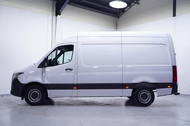 Mercedes-Benz SPRINTER 317 CDI 170 pk L2H2 Automaat Airco, Apple Carplay, Camera, Laadruimte Pakket, PDC V+A, 3-Zits