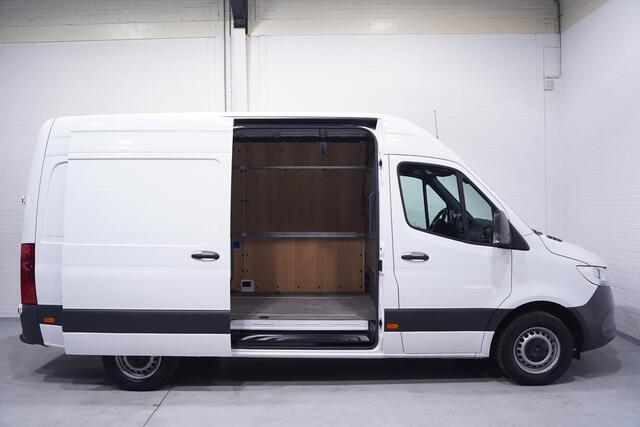 Mercedes-Benz SPRINTER 317 CDI 170 pk L2H2 Aut. Navi, Camera Apple Carplay, 270 Graden Deuren, PDC V+A, 3-Zits