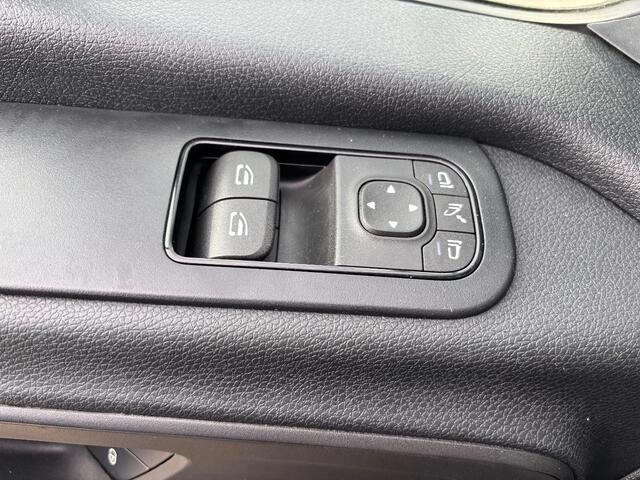 Mercedes-Benz SPRINTER 317CDI Dubbelcabine Openlaadbak Airco Cruisecontrol 3500KG Trekhaak Camera BPM VRIJ