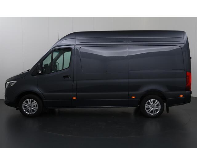 Mercedes-Benz SPRINTER 319 CDI | L2 H2 | Select | Aut. | 3500 KG AHW | Navigatie | Airco | Stoelverwarming | | Achteruitrijcamera | Distronic | Dodehoekassistent | Geveerde Comfortstoel en bijrijdersbank | Trekhaakvoorbereiding 3500kg | Certified |
