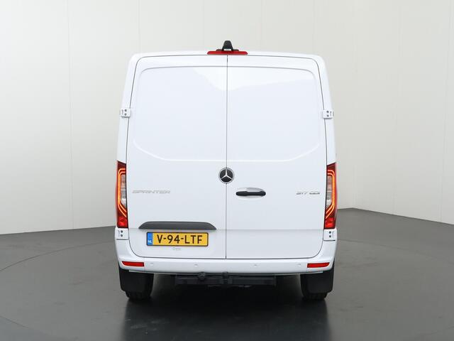 Mercedes-Benz SPRINTER 317 CDI L1 H1 | Aut. LED | TREKHAAK | STOELVERWARMING | BIJRIJDERSBANK | CRUISE | AIRCO | BUMPERS IN KLEUR | LEDEREN STUURWIEL | SPIEGELPAKKET | CERTIFIED