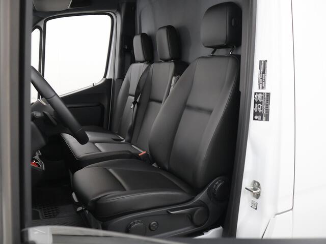 Mercedes-Benz SPRINTER 317 CDI L1 H1 | Aut. LED | TREKHAAK | STOELVERWARMING | BIJRIJDERSBANK | CRUISE | AIRCO | BUMPERS IN KLEUR | LEDEREN STUURWIEL | SPIEGELPAKKET | CERTIFIED