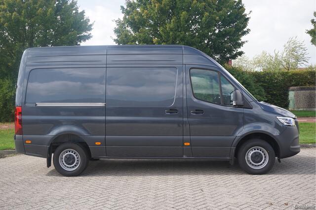 Mercedes-Benz SPRINTER 317CDI Pro L2H2 BPM VRIJ!! 10.25" Mbux Cam, Gev. Stoel, 3.5T Trekgewicht, LED!! NR. A186*