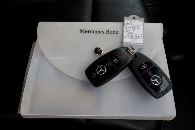 Mercedes-Benz SPRINTER 319 CDI 3.0 V6 190pk E6 7G Automaat LED/Camera/Navi Trekhaak 3500kg 10-2019