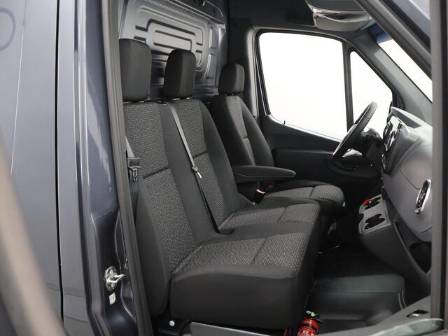 Mercedes-Benz SPRINTER 319 CDI | Aut. | L2 H2 | Select | 3500KG. AHW | EDITION | SPOILERPAKKET | TREEPLANKEN | LM-VELGEN | PARKEERCAMERA | MBUX | LED KOPLAMPEN | ZONNEKLEP | 2024 = BPM VRIJ | CERTIFIED