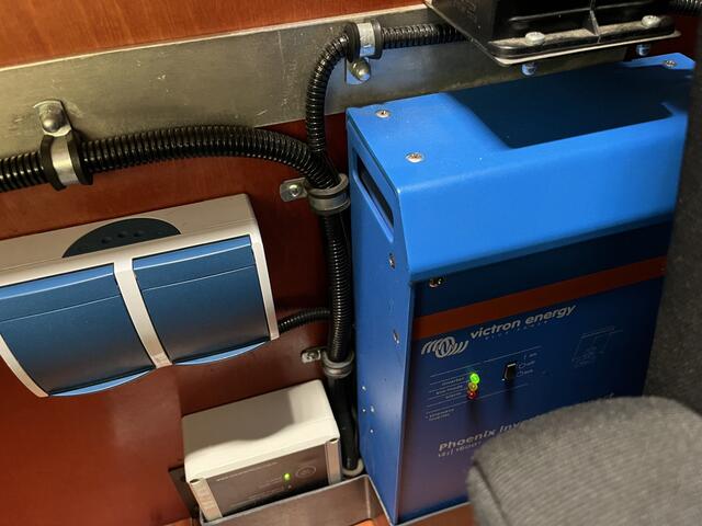 Mercedes-Benz SPRINTER 314 CDI L2H2 Automaat / Euro 6 / Servicebus / Bott inrichting / 220V / Airco / Cruise Control / Trekhaak / Camera