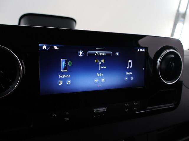Mercedes-Benz SPRINTER 315 | Aut. | L2 H2 | RWD | PRO | 3500 KG. AHW | Airco | Cruise Control | 3500 KG. AHW | Carplay / Android Auto | Dodehoekassistent | Lane-Assist | Multifunctioneel Stuurwiel | 3-zits |