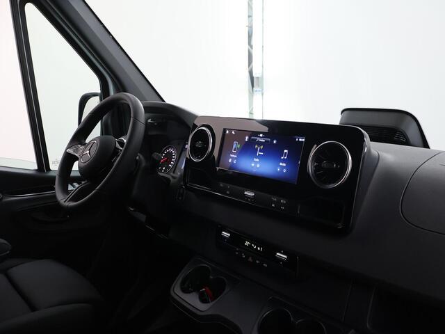 Mercedes-Benz SPRINTER 315 | Aut. | L2 H2 | RWD | PRO | 3500 KG. AHW | Airco | Cruise Control | 3500 KG. AHW | Carplay / Android Auto | Dodehoekassistent | Lane-Assist | Multifunctioneel Stuurwiel | 3-zits |