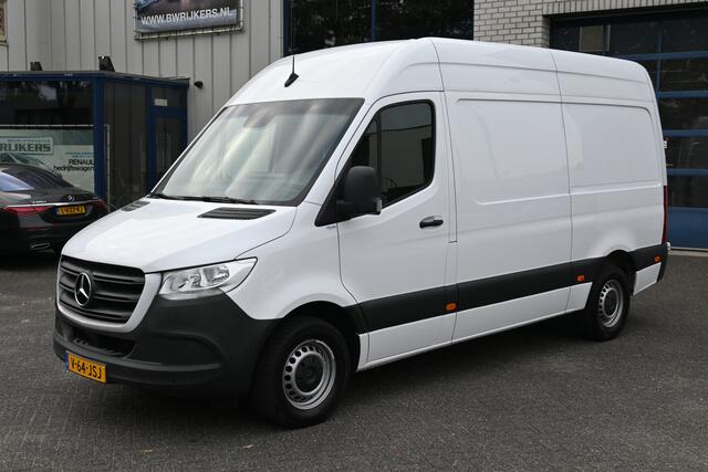Mercedes-Benz SPRINTER 317 CDI L2H2 RWD 3500kg Trekhaak, MBUX met camera, Comfort stoel