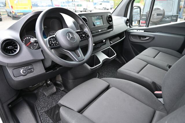 Mercedes-Benz SPRINTER 317 CDI L2H2 RWD 3500kg Trekhaak, MBUX met camera, Comfort stoel