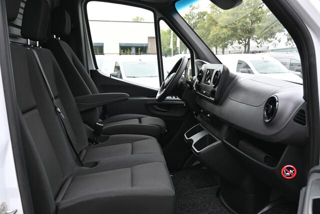 Mercedes-Benz SPRINTER 317 CDI L3H2 RWD 3500 kg Trekhaak, Geveerde stoel, MBUX met camera