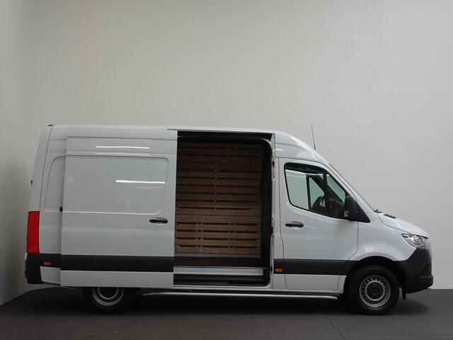 Mercedes-Benz SPRINTER 315 Automaat L2H2 RWD Automaat Airco Cruise Control Side-bars Navigatiesysteem Trekhaak