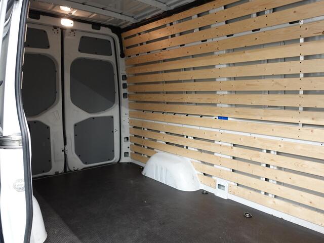 Mercedes-Benz SPRINTER 315 Automaat L2H2 RWD Automaat Airco Cruise Control Side-bars Navigatiesysteem Trekhaak