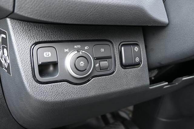 Mercedes-Benz SPRINTER 319 CDI 4x4 L2H2 Pro Distronic, Draaistoelen, LED, Electrische schuifdeur