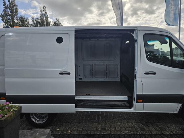 Mercedes-Benz SPRINTER 517 CDI L2-H1 Handgeschakeld * Camera * Trekhaak 3,5t *