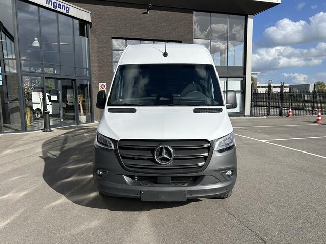 Mercedes-Benz SPRINTER 317 CDI L2 H2 PRO Facelift / LED / MBUX / Navigatie / Camera / Parkeersensoren / Cruise control / Airco / 270 Graden achterdeuren