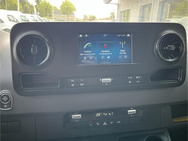 Mercedes-Benz SPRINTER 515 CDI Bakwagen met laadklep 7"MBUX