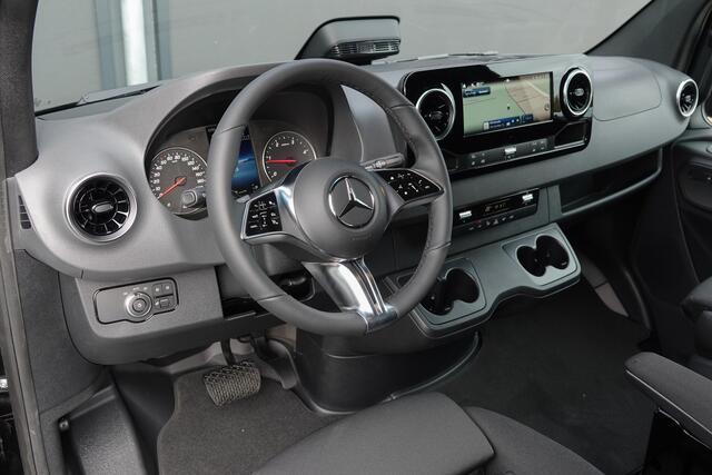 Mercedes-Benz SPRINTER 4x4 319Cdi 190Pk 9G-tronic | L2H2 | 2x Schuifdeur | 4WD | AWD | Bullbar | Treeplanken | 18'' All Terrain | Obsidian Black