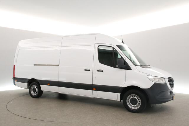 Mercedes-Benz SPRINTER 317 CDI 170PK L3H2 | Automaat | 3500kg Trekgew. | Trekhaak | Airco | Camera | Cruise | 3-Zits | Parkeersens.