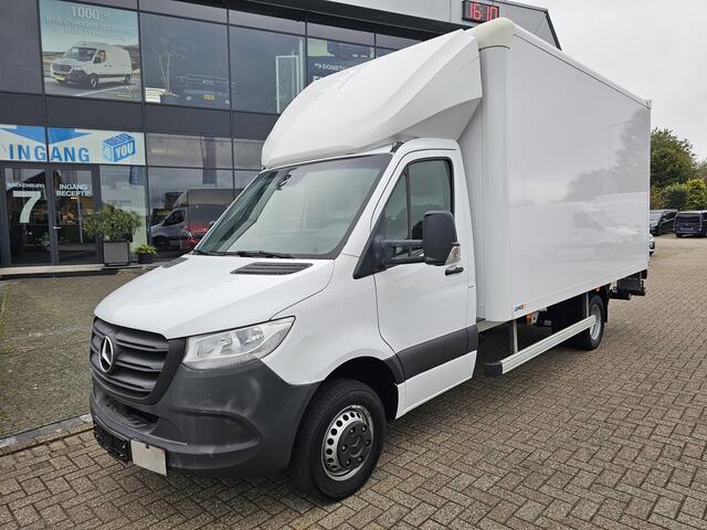 Mercedes-Benz SPRINTER 517 CDI L3 RWD Bakwagen met Laadklep Automaat * Camera * Navi * Trekhaak *