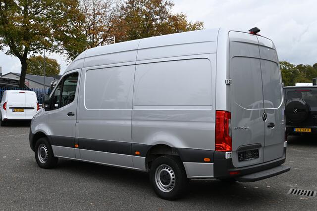 Mercedes-Benz SPRINTER 317 CDI L2H2 RWD MBUX met camera, Led in laadruimte, Opstap