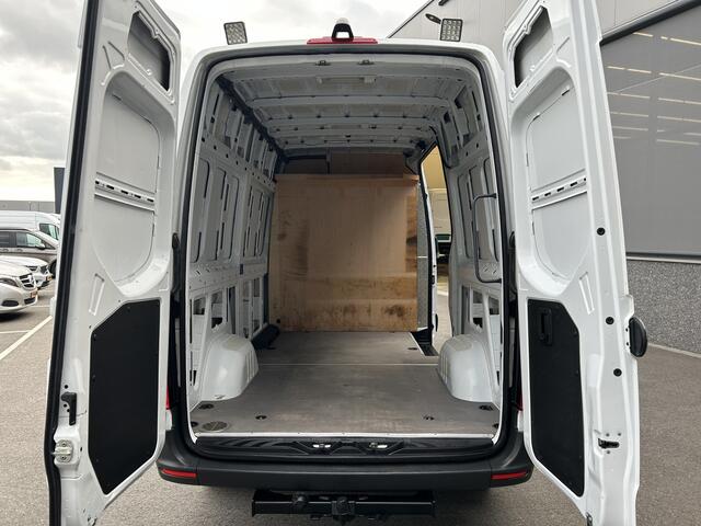 Mercedes-Benz SPRINTER 317 CDI L2 H2 2800KG Trekhaak / MBUX / Camera / Navigatie / Stand kachel / Airco / 270 Graden achterdeuren