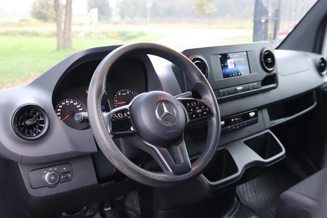 Mercedes-Benz SPRINTER 319CDI 3.0 V6, L2H2, 3-Persoons, 2800KG Trekhaak, 360Camera, PDC, Cruise Control