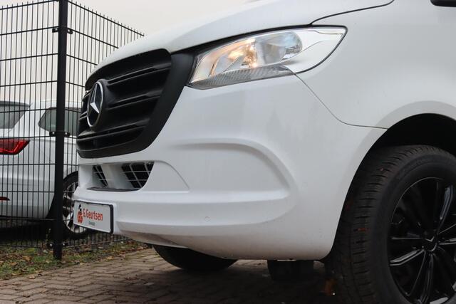 Mercedes-Benz SPRINTER 319CDI 3.0 V6, L2H2, 3-Persoons, 2800KG Trekhaak, 360Camera, PDC, Cruise Control