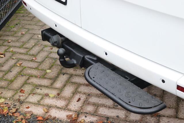 Mercedes-Benz SPRINTER 319CDI 3.0 V6, L2H2, 3-Persoons, 2800KG Trekhaak, 360Camera, PDC, Cruise Control