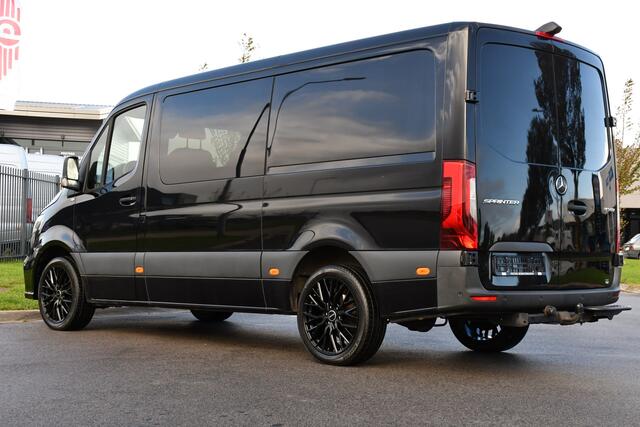 Mercedes-Benz SPRINTER 317 1.9 CDI L2H1 DC AMG Edition Camera, Cruise, Carplay, Trekhaak, 170pk, Sensoren, LED, Multimedia, Uniek!