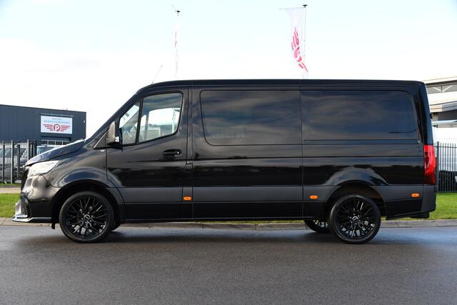 Mercedes-Benz SPRINTER 317 1.9 CDI L2H1 DC AMG Edition Camera, Cruise, Carplay, Trekhaak, 170pk, Sensoren, LED, Multimedia, Uniek!