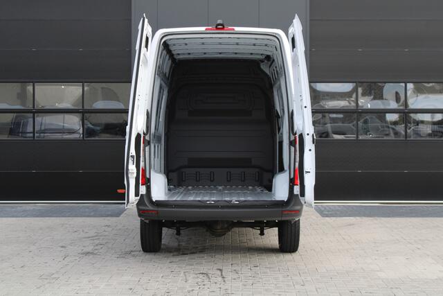 Mercedes-Benz SPRINTER 317CDI L2H2 Pro - Mbux 10 - Camera - Carplay - Bind spot - Cruise - Smartphone integratie - Rijklaar
