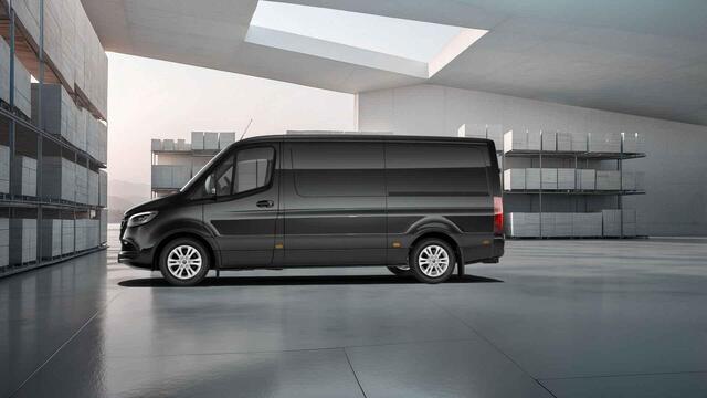 Mercedes-Benz SPRINTER 319 CDI L2 H1 Select | Distronic | 3500 KG Trekhaak | 17" Lichtmetalen Wielen |