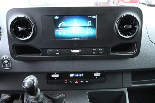 Mercedes-Benz SPRINTER 317 CDI L2H2 RWD MBUX met camera, LED in laadruimte, Opstap