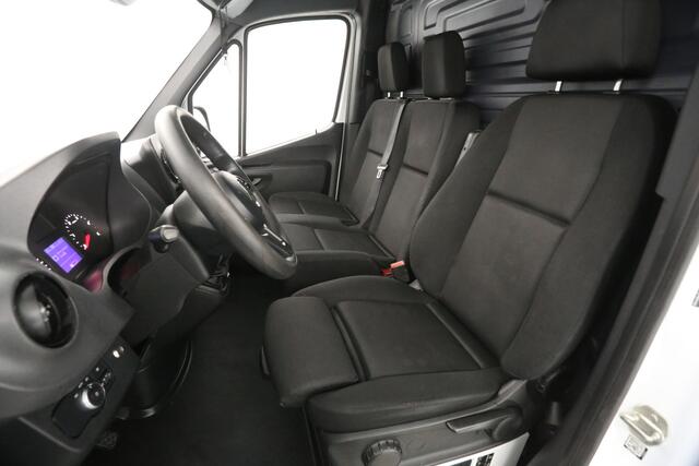 Mercedes-Benz SPRINTER 315 CDI L2H2 | Airco | Camera | Cruise | Carplay | 3-Zits | Trekh. | Imperiaal | Parkeersens.