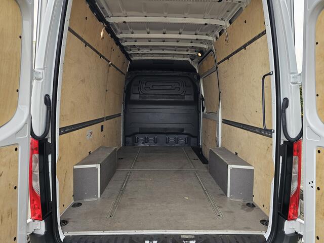 Mercedes-Benz SPRINTER 317 CDI L2-H2 RWD Automaat Glasresteel * Camera * Navi * Cruise *