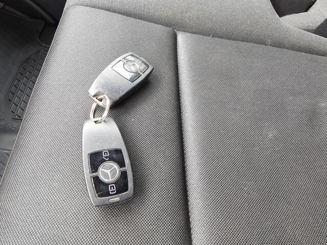 Mercedes-Benz SPRINTER 317 CDI L2-H2 RWD Automaat Glasresteel * Camera * Navi * Cruise *