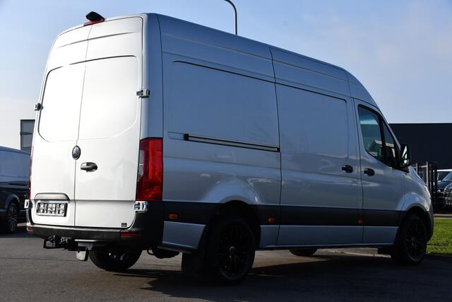 Mercedes-Benz SPRINTER 319 1.9 CDI L2H2 RWD PB Edition Camera, Cruise, Carplay, 190pk, LED, 3500kg Trekhaak, Stoelverwarming, Multimedia, Uniek!