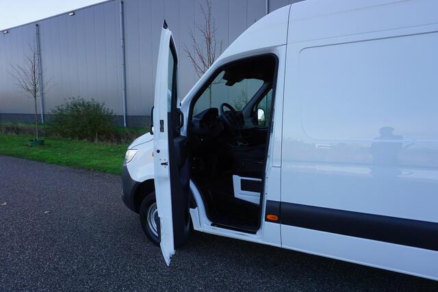Mercedes-Benz SPRINTER 317 L2H2 RWD Automaat |EURO6 |1e eigenaar |Topstaat |Betimmering |Fabrieksgarantie |Camera |Cruise |Navi |Climate control |Stoelverwarming |3500 KG |170 pk