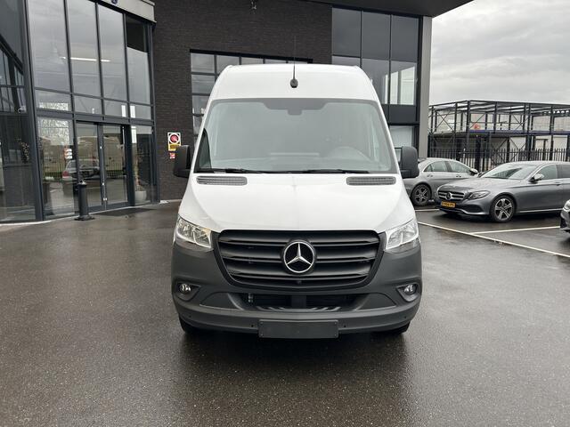 Mercedes-Benz SPRINTER 317 CDI L2 H2 MBUX / 360 Camera / Navigatie / Parkeersensoren / Cruise control / Airco / 270 Graden achterdeuren