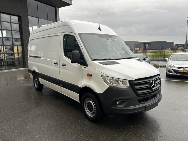 Mercedes-Benz SPRINTER 317 CDI L2 H2 MBUX / 360 Camera / Navigatie / Parkeersensoren / Cruise control / Airco / 270 Graden achterdeuren