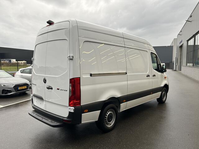 Mercedes-Benz SPRINTER 317 CDI L2 H2 MBUX / 360 Camera / Navigatie / Parkeersensoren / Cruise control / Airco / 270 Graden achterdeuren