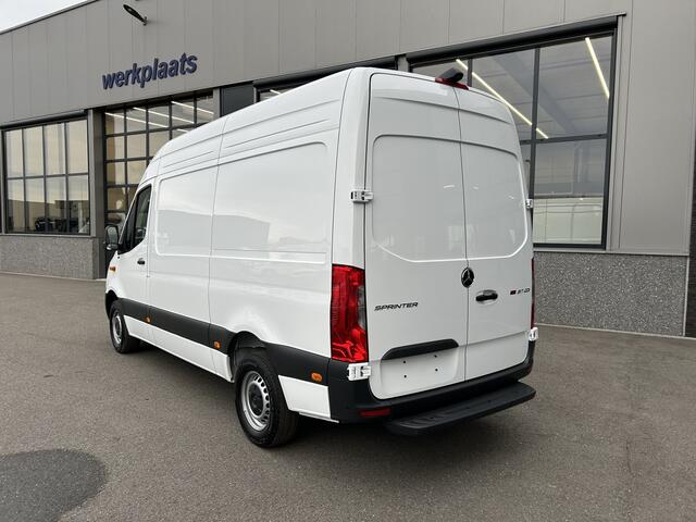 Mercedes-Benz SPRINTER 317 CDI L2 H2 MBUX / 360 Camera / Geveerde stoel / Navigatie / Cruise control / Airco / 270 Graden achterdeuren