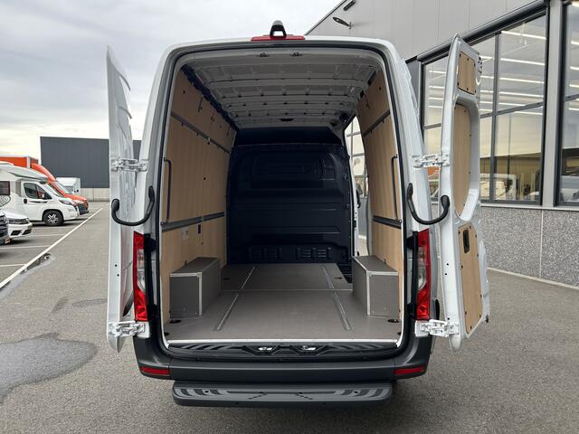 Mercedes-Benz SPRINTER 317 CDI L2 H2 MBUX / 360 Camera / Geveerde stoel / Navigatie / Cruise control / Airco / 270 Graden achterdeuren